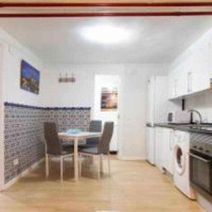 Apartamento Sotano En Gran Via Madrid Exteriör bild
