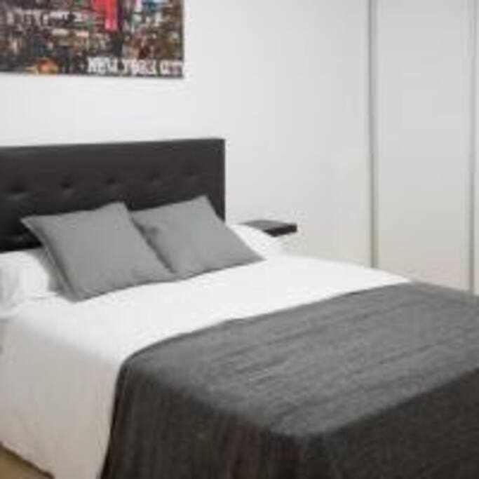 Apartamento Sotano En Gran Via Madrid Exteriör bild