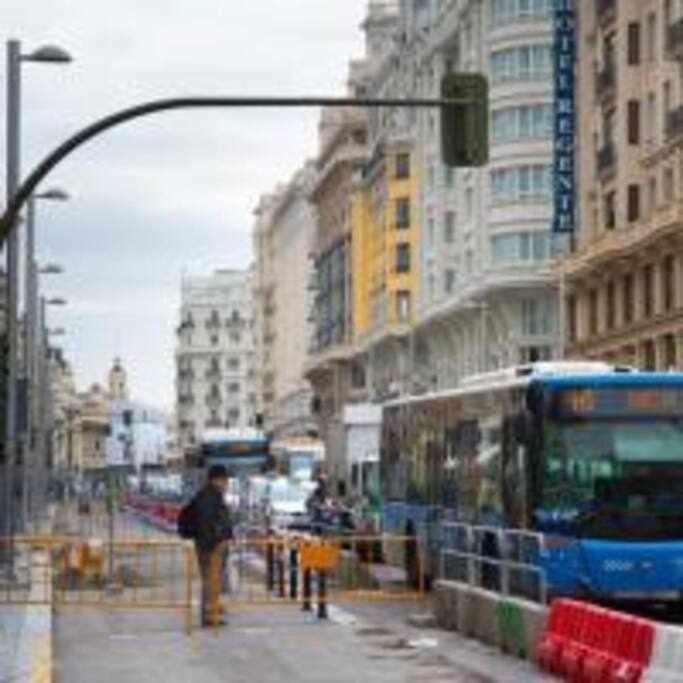 Apartamento Sotano En Gran Via Madrid Exteriör bild